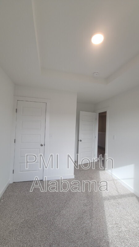 Building Photo - 7578 Discovery Pt Dr NW