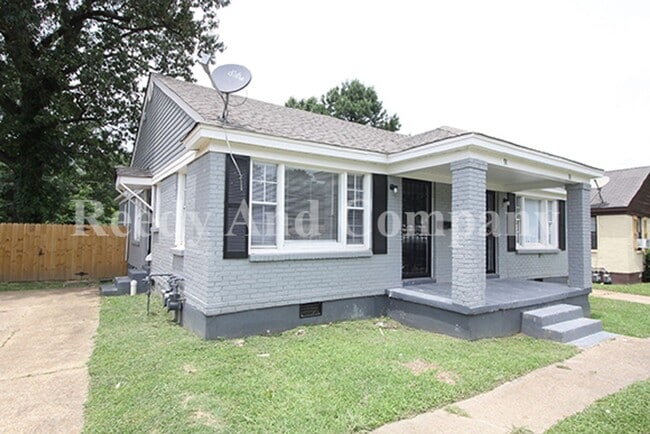 Building Photo - Welcome to 93 Eastview! MOVE IN SPECIAL IN DETAILS !!