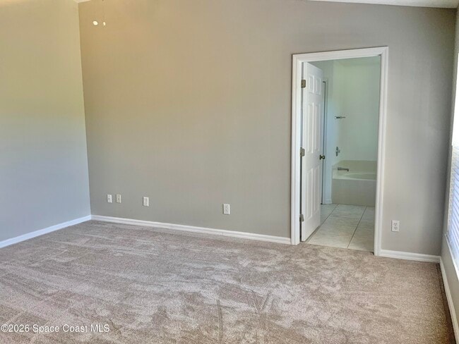 Building Photo - 2087 Deercroft Dr