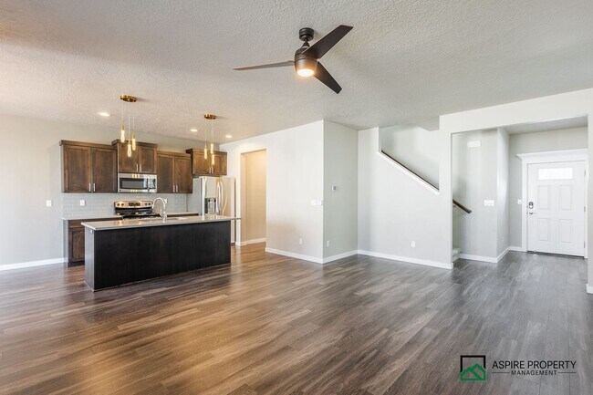 Building Photo - Heart of Meridian 4 Bed 3 Bath