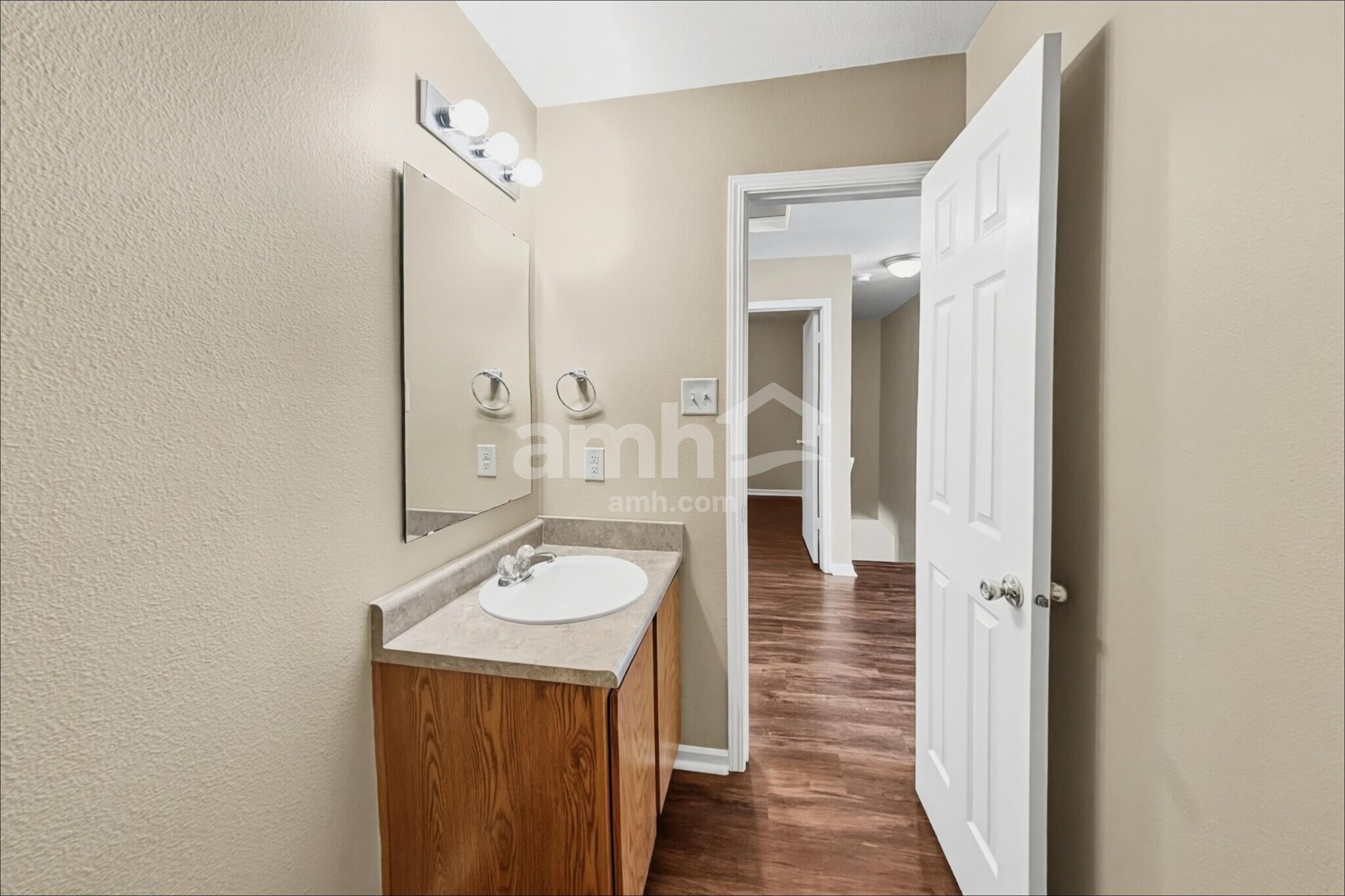 Building Photo - 2361 Blackthorn Dr