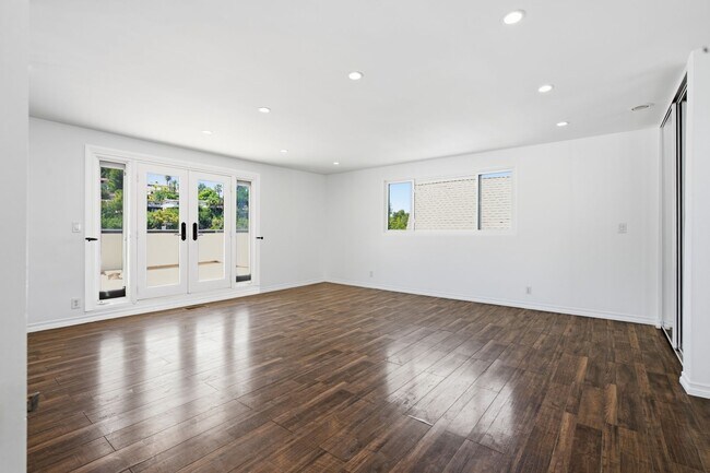 Building Photo - 5244 Baza Ave