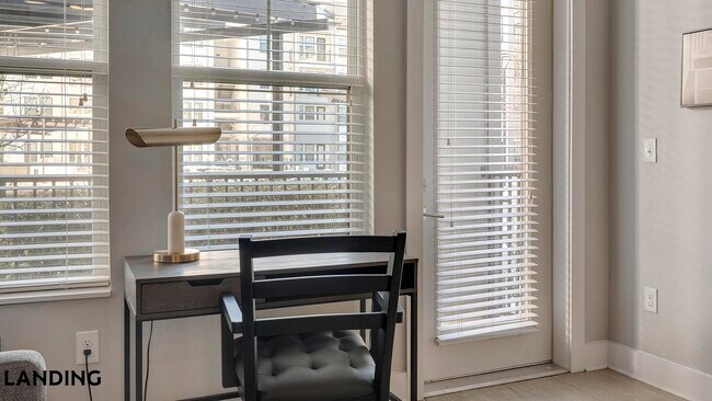 Building Photo - 15401 Chenal Pkwy