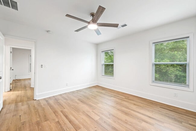 Building Photo - Location, Location - Duplex Unit A - 636 Francis PL NW/ 2 bedroom, 2 bath - off street parking $1...