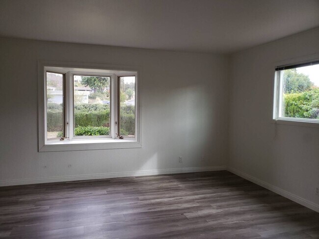 Building Photo - 5 Bed, 3 Bath La Mesa Home with SOLAR!