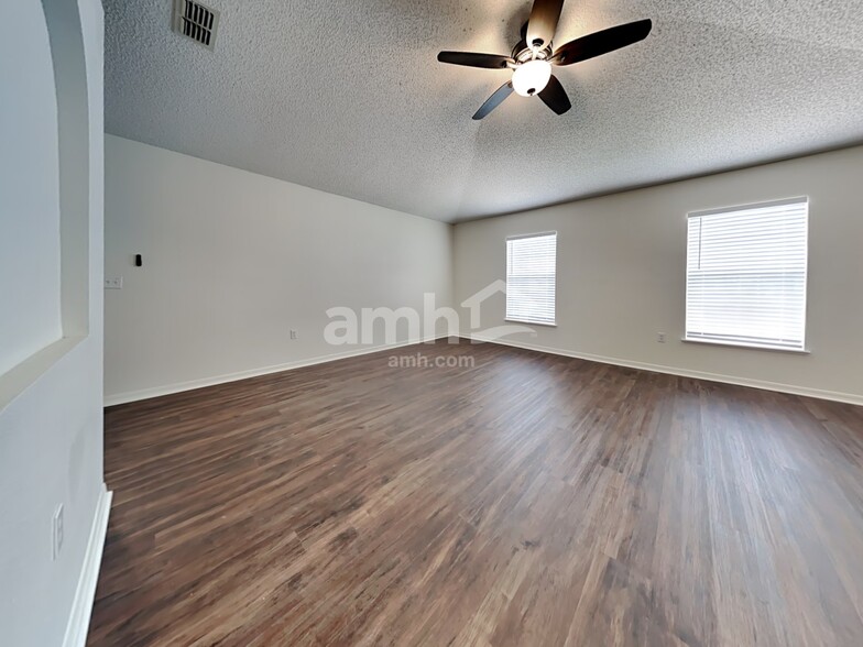 Building Photo - 5514 Ortega Park Blvd