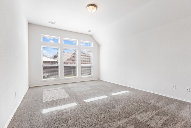 Building Photo - 4 Bedroom/3 Bath Kallinson Ranch Subdivision