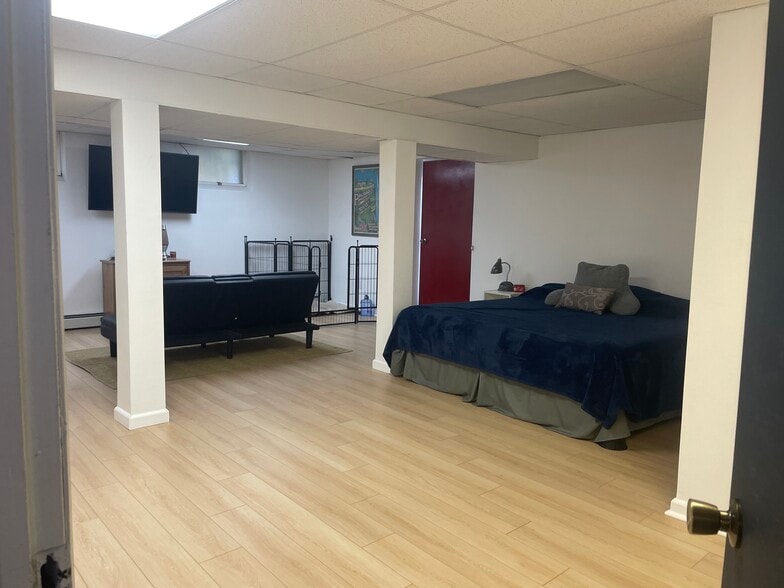 Suite/ Studio - 126 Prospect Pl