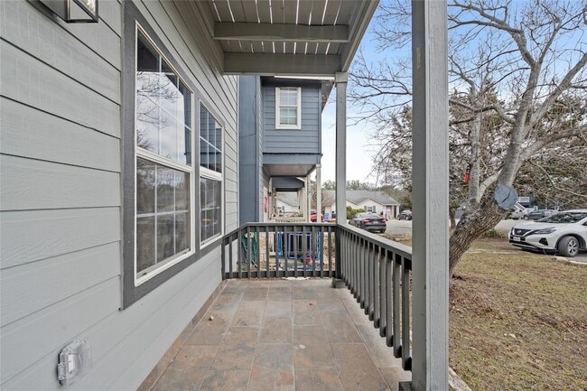 Building Photo - 38 Deer Ridge Rd