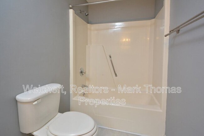 Building Photo - 13 Tarawa Terrace