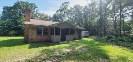 Building Photo - 82 Trails End Rd