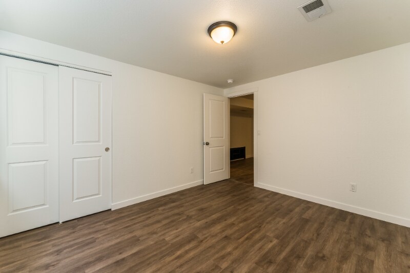 Building Photo - 4400 Sunridge Dr