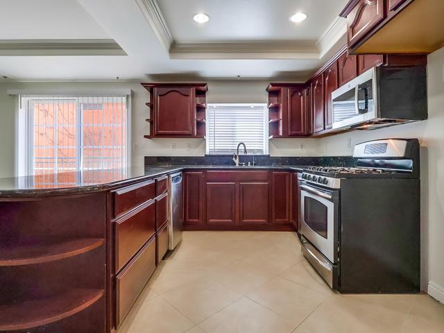 Building Photo - 700 S Ardmore Ave