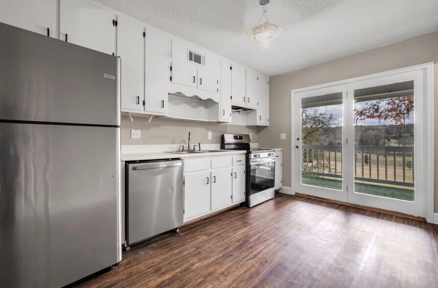 Building Photo - 1957 Darryl Dr