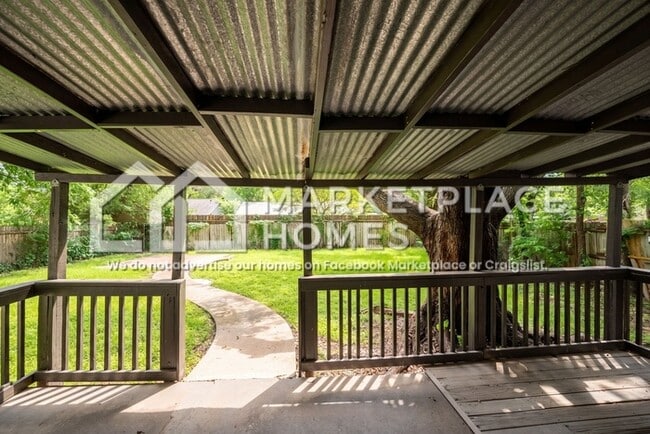 Building Photo - 4605 Brassiewood Dr