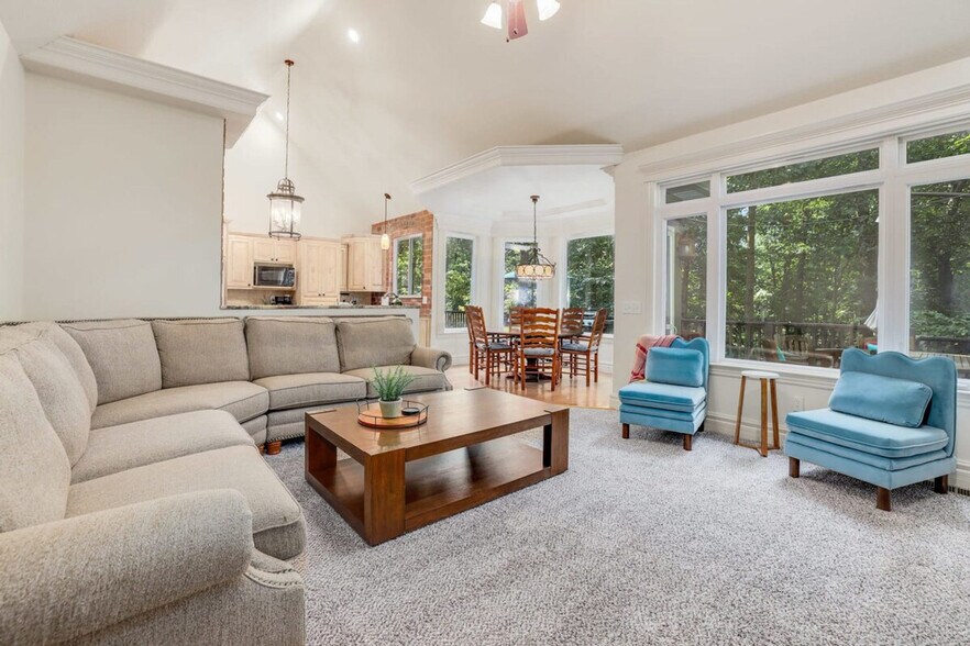 Primary Photo - 2017 NW Desoto Dr