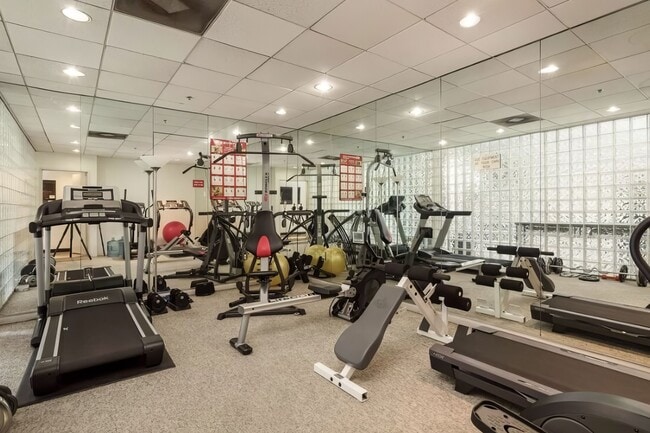 Building Photo - 12000 Goshen Ave