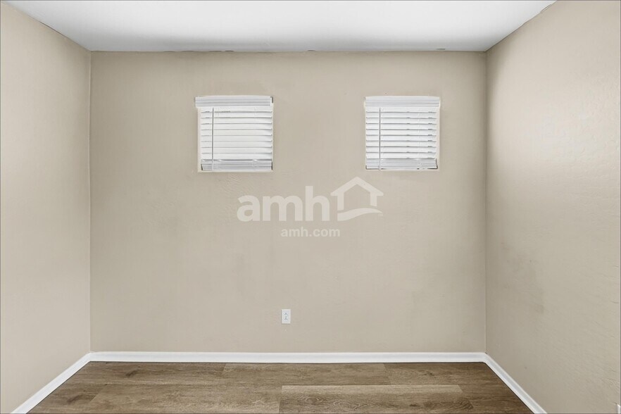 Building Photo - 2982 S 256th Dr