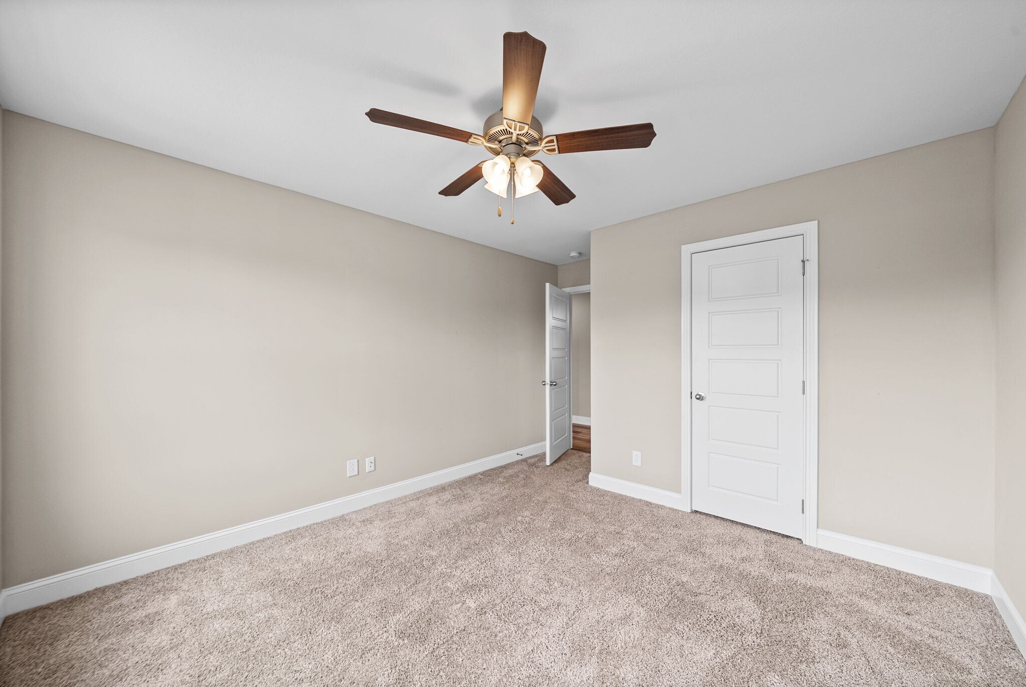 Building Photo - 835 Karmaflux Way