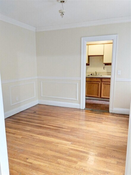 Building Photo - 7 Craigie Cir