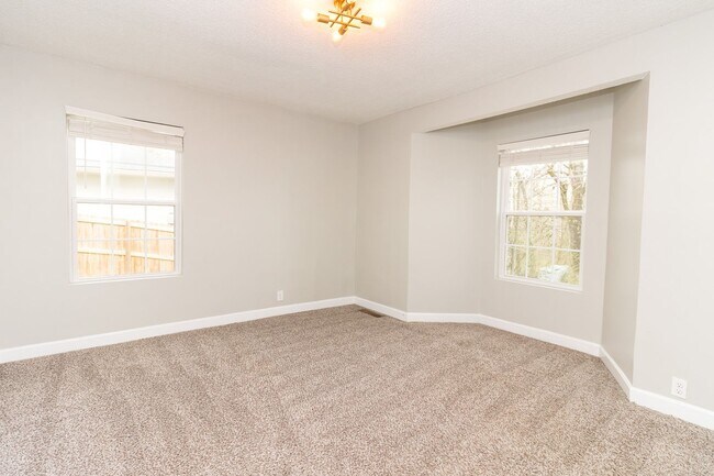 Building Photo - 3629 Thrushwood Dr
