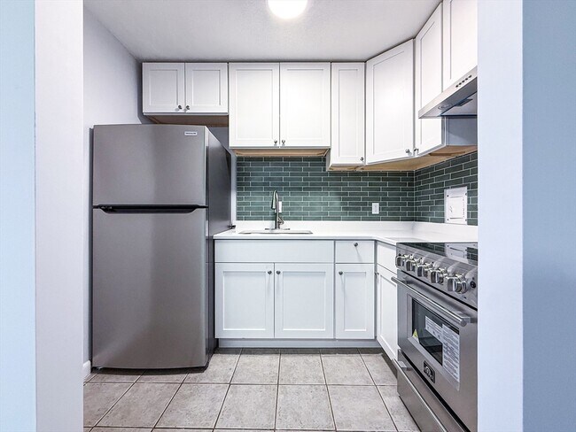 Building Photo - 110 Boston Post Rd E