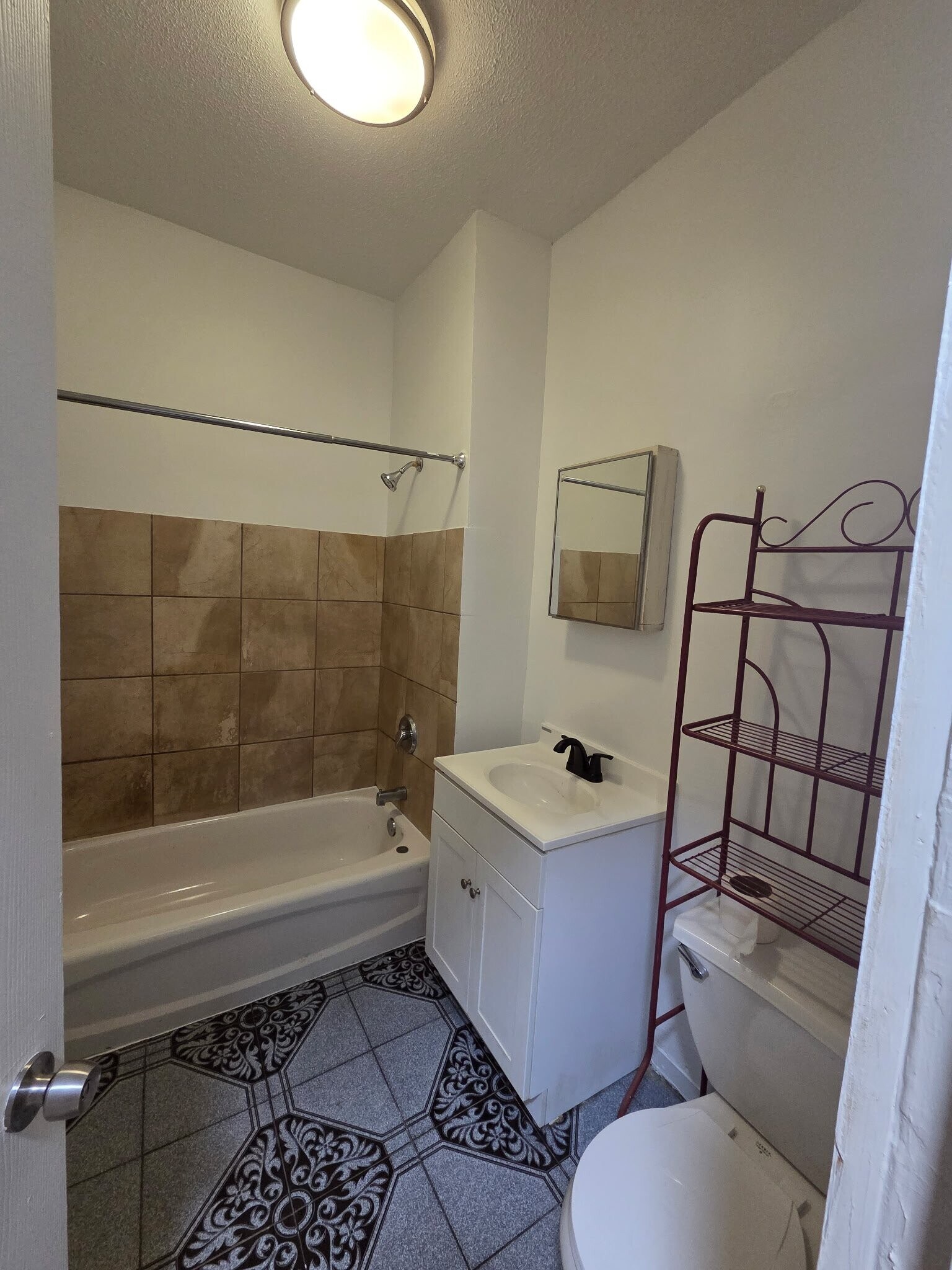 Building Photo - 6657 S Minerva Ave