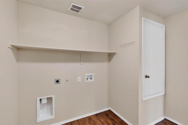 Building Photo - 9120 Sun Haven Way