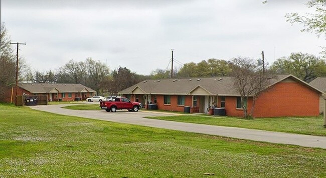 Building Photo - 503 Crooked Creek Rd