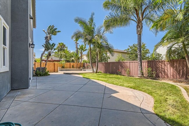Building Photo - Gorgeous 4 Bd/4.5 Ba + Loft Home in 4S Ranch!!!