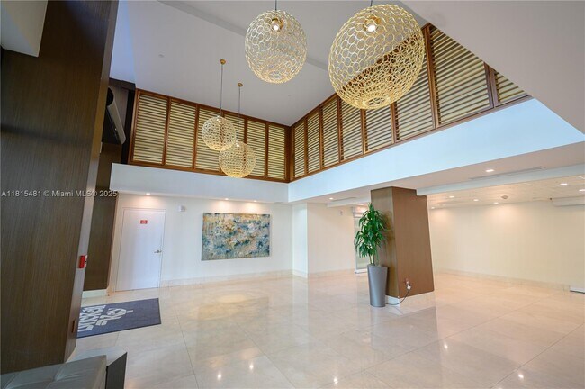 Building Photo - 540 Brickell Key Dr