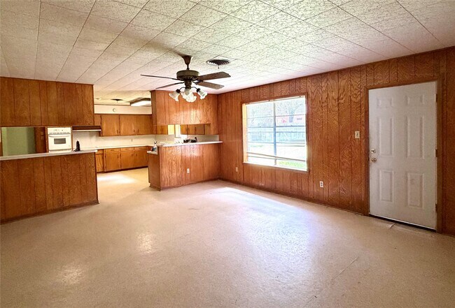 Building Photo - 1410 S Circle St