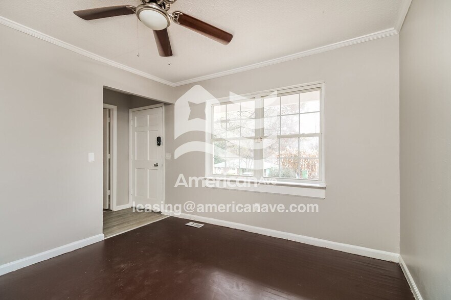 Building Photo - 1205 Widgean Dr