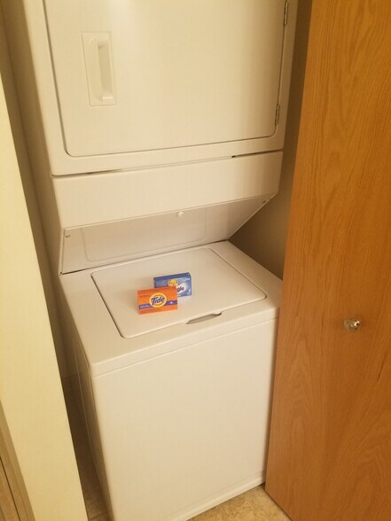 Building Photo - 2309 Deer Park Dr