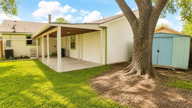 Building Photo - 9507 Wellsworth Dr