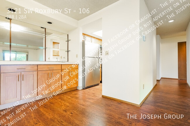 Building Photo - 3421 SW Roxbury St