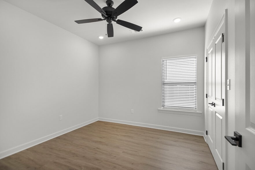 Building Photo - 13410 Teton Dr