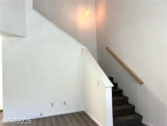 Building Photo - 8017 Cherish Ave