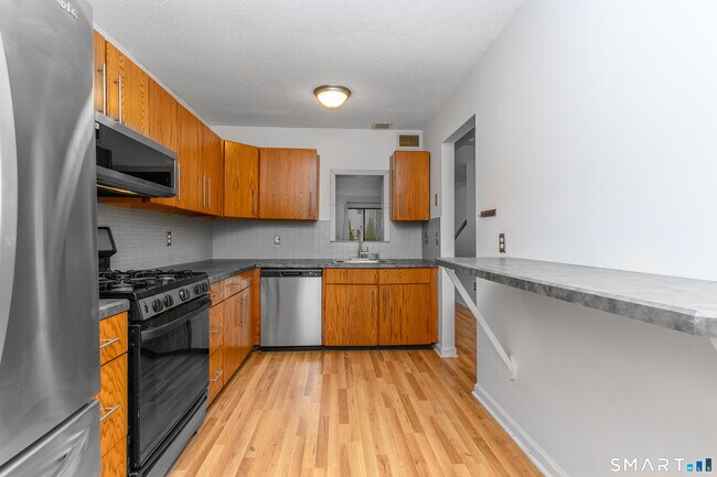 Building Photo - 5 Staunton Ct