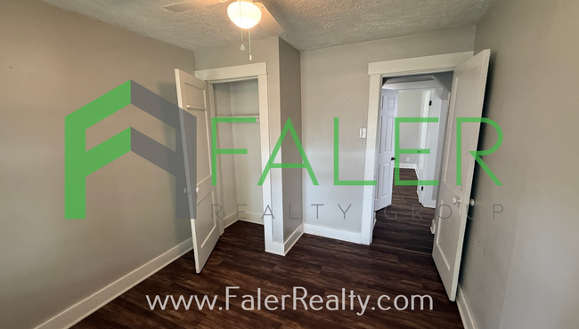Building Photo - Charming 2-Bedroom Home