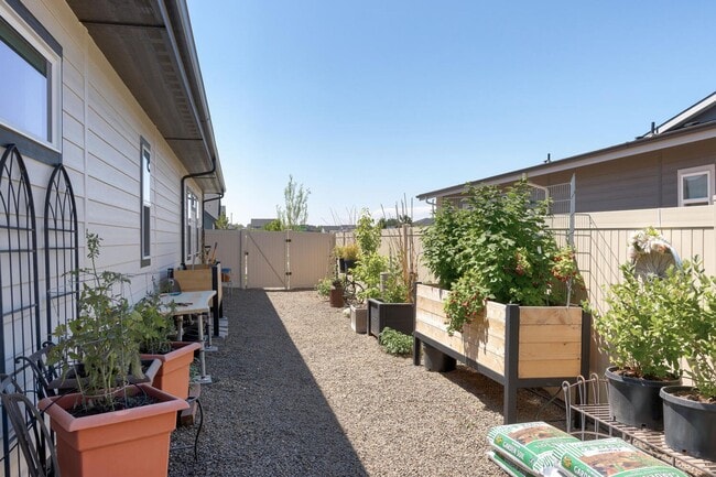 Building Photo - New home for Rent! Great Location.