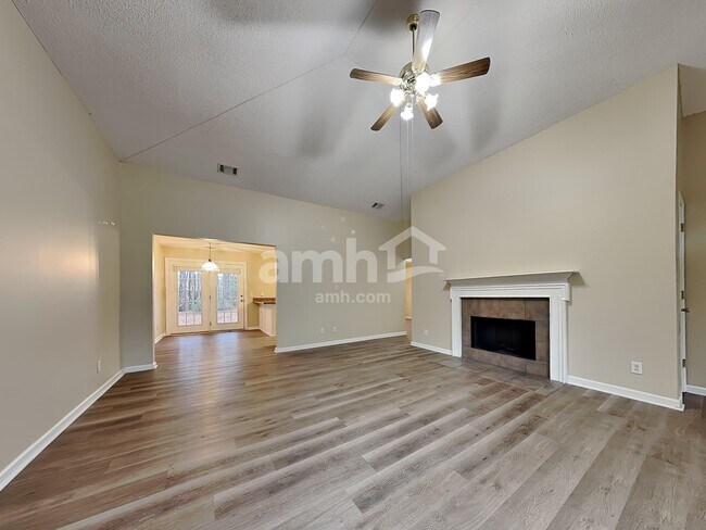 Building Photo - 26 Coronado Ct