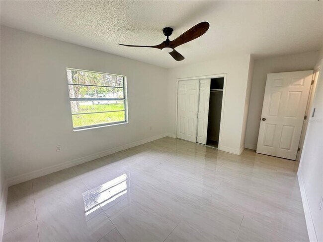 Building Photo - 25527 Antler St