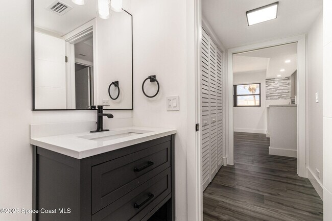 Building Photo - 85 S Atlantic Ave