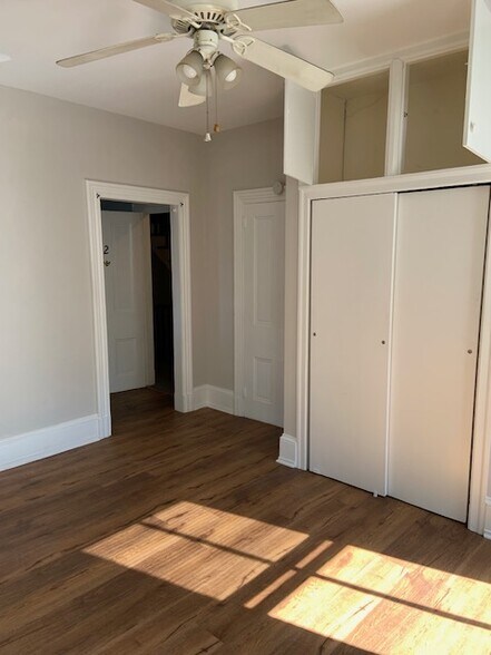 Living Space/Bedroom - 227 W Miner St