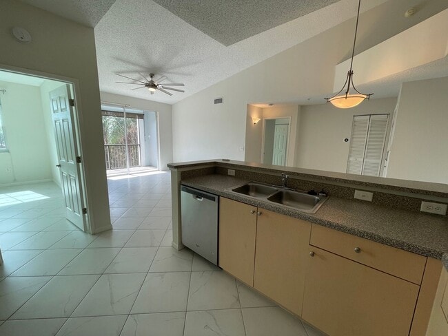 Building Photo - ANNUAL RENTAL - RESERVE AT NAPLES -2 BED 2...