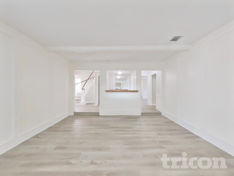 Building Photo - 15806 Crystal Brook Dr