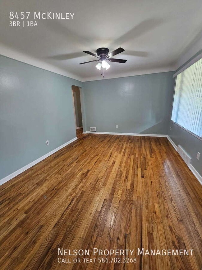 Building Photo - 8457 McKinley-