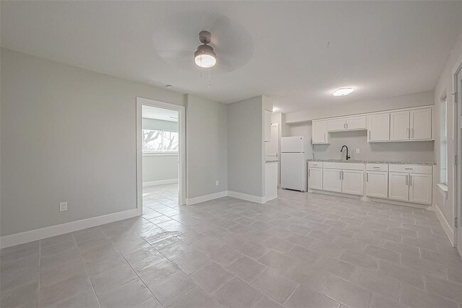 Building Photo - 7625 Amarillo St