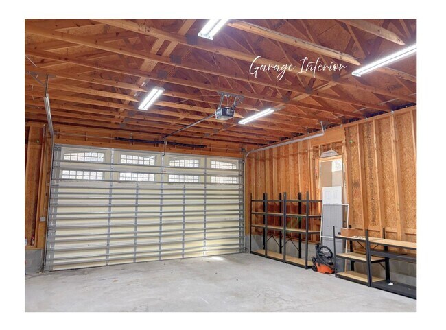 Building Photo - 208 Bartlett St